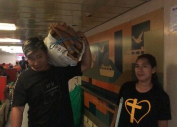 Kontingen AMAN Sulut Bawa Sayur Mayur Ke Tanah Papua