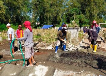 Pemdes Liba Bangun Jalan Pekuburan Desa