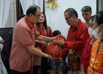 Bupati ROR Safari Natal di Langowan Raya