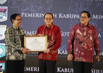 Bupati ROR Terima Penghargaan Meritokrasi Dari KASN