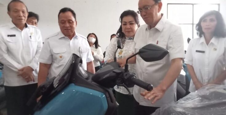 Tingkatkan Pelayanan, Puluhan Penyuluh KB di Minahasa Dapat Sepeda Motor