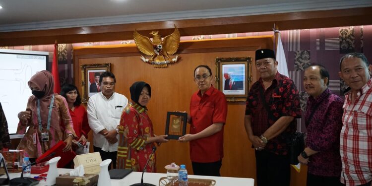 Bertemu Mensos Risma, Bupati ROR Minta Penambahan Penerima PBI-JKN