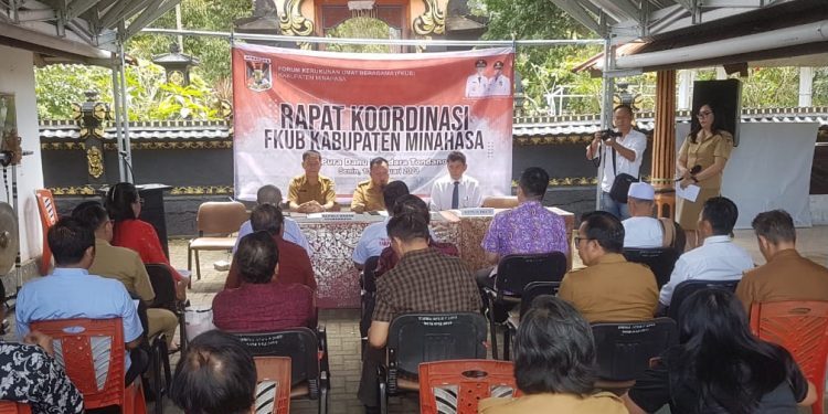 Buka Rakorev, Wabup Robby Sebut FKUB Miliki Peran Strategis Merawat Keberagaman Kerukunan 