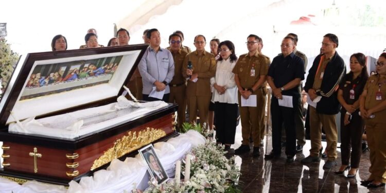 Bupati ROR Bersama Jajaran Pemkab Minahasa Hadiri Ibadah Pemakaman Alm Novi Ivan Donald Egam