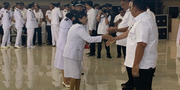 Terima SK Plt Hukum Tua Desa Liba, Altje Oping : Terima Kasih Atas Kepercayaan Yang Diberikan 