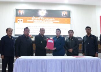 Glady Kandouw Pimpin Rapat Paripurna Penyampaian Rekomendasi LKPJ Kepala Daerah Tahun 2022