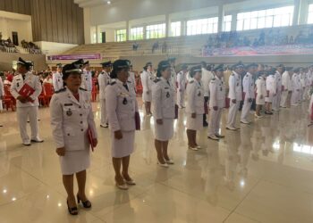 ROR-RD Serahkan SK PLT Kepada  45 Hukum Tua dan Lantik 173 BPD Di 30 Desa