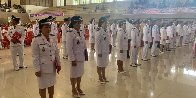 ROR-RD Serahkan SK PLT Kepada  45 Hukum Tua dan Lantik 173 BPD Di 30 Desa