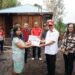 Peduli Bencana, Bupati ROR Serahkan Bantuan Kepada Keluarga Terkena Musibah Kebakaran dan Tanah Longsor