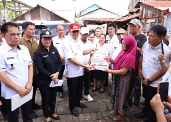 Pemkab Minahasa Bantu Korban Bencana Alam di Desa Tambala 
