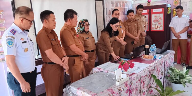 Sekda Minahasa Buka Rilis ANBK Tahun 2023 di SD N 3 Tondano