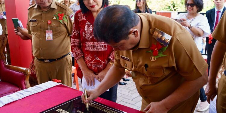 Pj Bupati Minahasa Berharap Gedung Olahraga Di Pinabetengan Bisa Dimanfaatkan Warga 