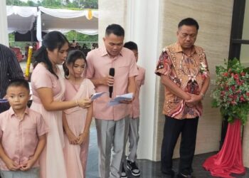 Dihadiri Ribuan Warga Mitra, Rumah Keluarga Ronald Kandoli – Antou Di Tahbiskan