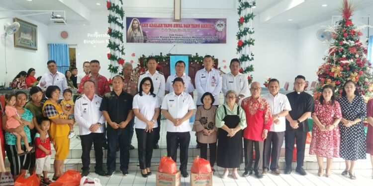 Pemkab Minahasa Safari Natal di Kecamatan Tombulu