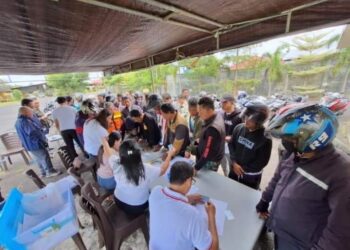 Ribuan Warga Tomohon Dapat Bantuan Beras Dari WL-MM