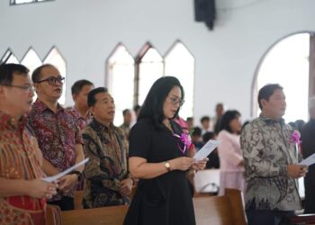 Pj Bupati dan Sekda Minahasa Hadiri HUT Ke- 61 Jemaat GMIM Moria Sasaran