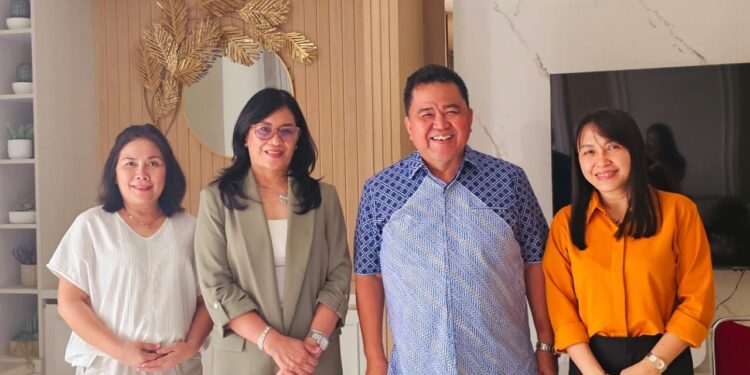 Kunjungi Kemenkes RI, Sekda Watania Usulkan Pengadaan Alkes Untuk RSUD Tondano