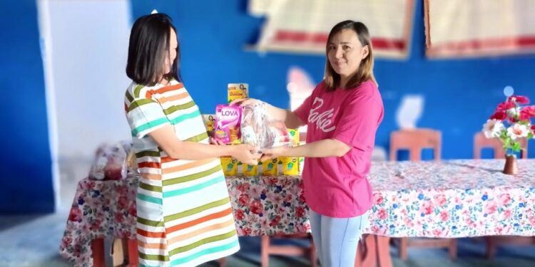 Pemdes Wasian Bagikan Susu Gratis Pada Ibu Hamil dan Balita