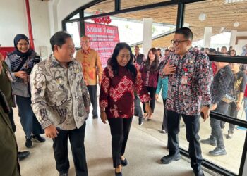 Kunjungi Minahasa, Menteri PPPA Bintang Puspayoga Disambut Bupati Kumendong