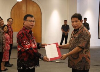 Bupati Jemmy Kumendong Lantik Kelompok Kerja Pengarusutamaan Gender Periode 2024-2025