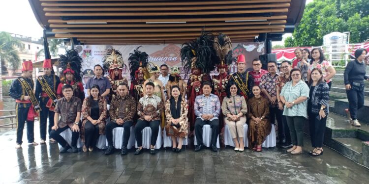 Kumendong Sambut Kunker Gusti Ratu Pakubuwono XIII Keraton Kasunanan Surakarta Hadiningrat 