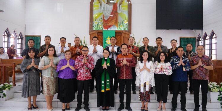 Pj Bupati Minahasa Ajak Jemaat GMIM Moria Sasaran Tondano Sukseskan Pilkada 2024