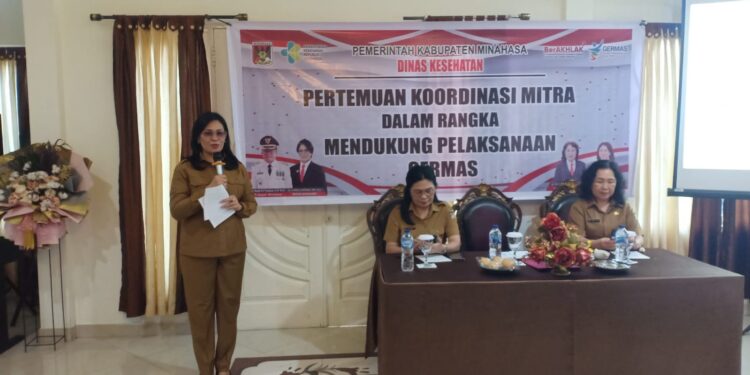 Sekda Watania Buka Kegiatan Gerakan Masyarakat Hidup Sehat