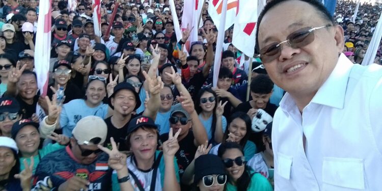 Prihatin Gegara Lagu ‘Sweet Caroline’ Seorang Pala Dipecat, Wenny Apa Depe Dosa?