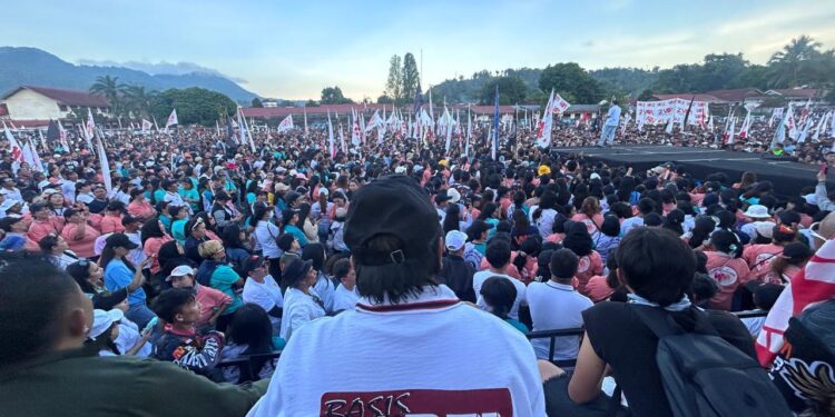 Kampanye Akbar WL-MM Gaungkan Pelayanan, Pemerataan yang Berkeadilan di Kota Tomohon