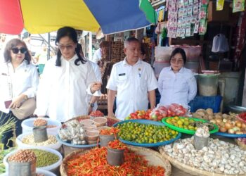 Sekda Minahasa Bersama  Anggota DPD RI, Polres Minahasa, Pertamina dan TPID Gelar Sidak Pantau Ketersediaan BBM, LPG, dan Sembako