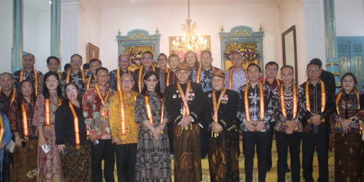 Pj. Bupati Minahasa Noudy Tendean Terima Gelar Adat Kehormatan dari Karaton Surakarta