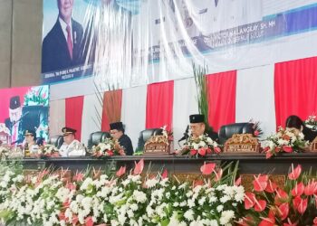 Bupati Robby Dondokambey Sampaikan Pidato Perdana