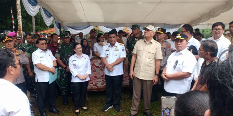 Bersama Menhan RI, Bupati Robby dan Wabup Vanda Tinjau SMA Garuda Nusantara di Langowan