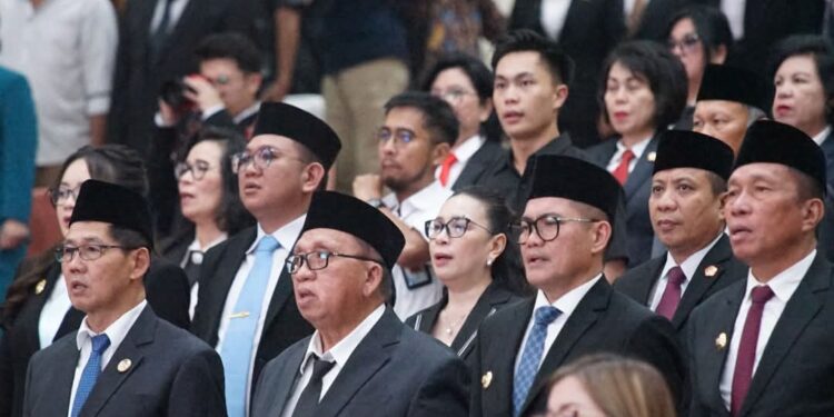 Bupati Bersama Wakil Bupati Minahasa Hadiri Rapat Paripurna DPRD Dengarkan Pidato Gubernur Sulawesi Utara