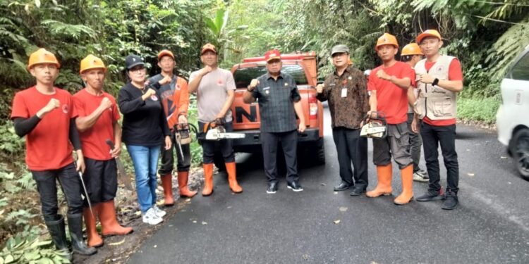 Bupati Minahasa Apresiasi Semangat BPBD Bersihkan Ranting Pohon