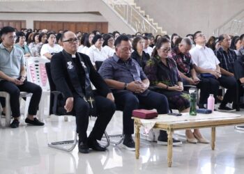 Bersama Istri, Bupati Robby Ikuti Ibadah Doa Puasa Aras Sinode GMIM 