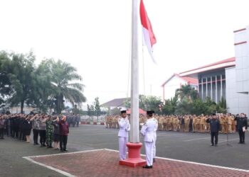 Peringati Hardiknas 2025, Bupati Robby Sampaikan Sambutan Menteri Pendidikan Dasar dan Menengah RI Abdul Mu’ti