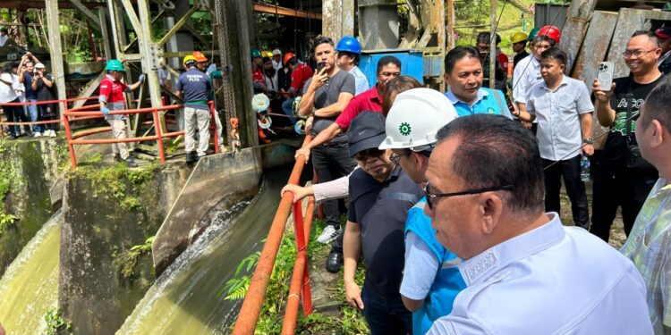 Turun Langsung, Bupati Minahasa Pastikan Pintu Air Tonselama Tondano Benar Dibuka