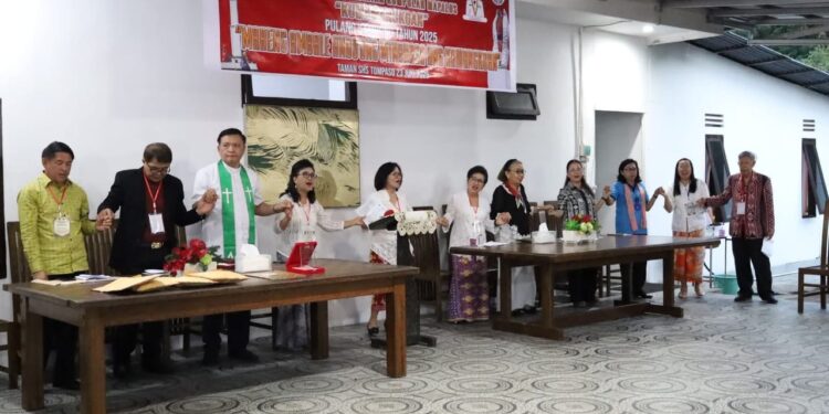 Wabup Vanda Buka Rangkaian Kegiatan “Kumawangkoan Pulang Kampung 2025” di Taman SHS