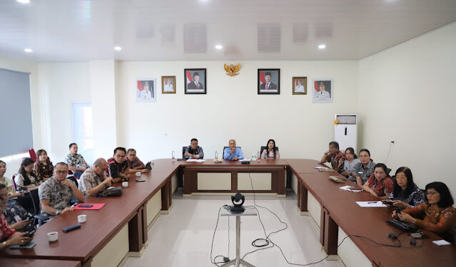 Sekda David Lalandos Terima Laporan Evaluasi Perencanaan dan Penganggaran Tahun 2025 dari BPKP Provinsi Sulut