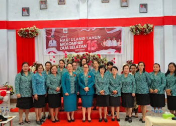 Wakili Ketua Stefa Antou, Sandra Kindangen Lantik TP PKK Kecamatan Tombatu Timur