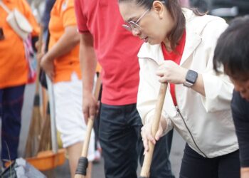 Pimpin Kerja Bakti Bersama, Wabup Vanda : Ini Contoh Positif Bagi Masyarakat Untuk Menjaga Lingkungan Sekitar