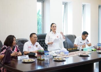 Wabup Minahasa Vanda Sarundajang Pimpin Rakor dan Evaluasi FKUB