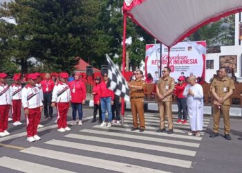 Ribuan Pelajar Meriahkan Lomba Gerak Jalan HUT ke-80 RI di Minahasa 
