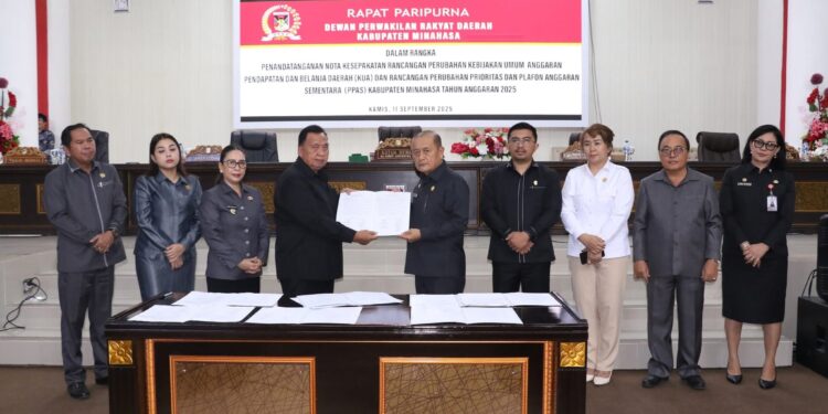 DPRD Minahasa Gelar Rapat Paripurna Terkait Perubahan KUA Serta Rancangan PPAS Pemkab Minahasa Ta 2025