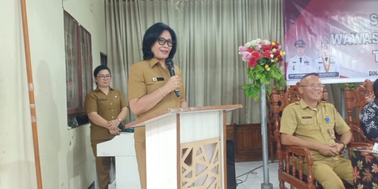 Wakli Bupati Minahasa, Sekda Minahasa Lynda Watania Buka Sosialisasi Wawasan Kebangsaan di SLA Tompaso