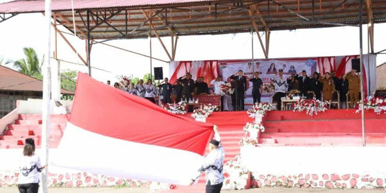 Bupati Ronald Kandoli Jadi Inspektur Upacara Pada Peringatan HGN dan HUT ke-80 PGRI