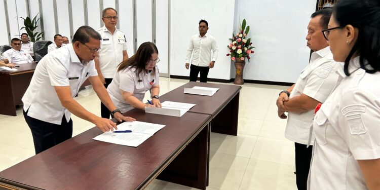 Kepala SKPD di Kabupaten Minahasa Tandatangani Pakta Integritas