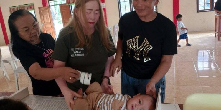 Pemdes Basaan Dua dan Puskemas Ratatotok Gelar Posyandu