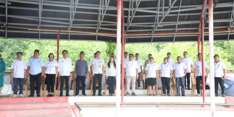 Hukum Tua Desa Basaan Dua Menghadiri Pelantikan Pengurus TP-PKK Kecamatan Ratatotok